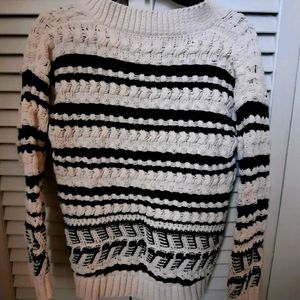 Chunky Knit V-neck Sweater